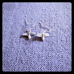 💗NWOT💗 Bee Earrings